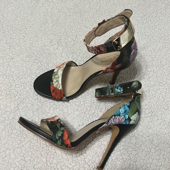 Catherine Malandrino high heel floral print ankle strap golden hardware sandals - Picture 3 of 6